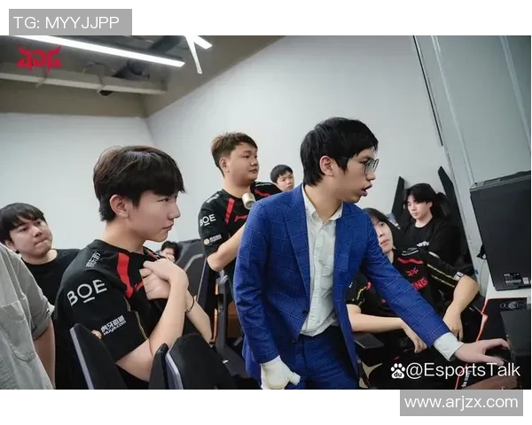 JDG战队在世界大师赛积分榜中以97分稳居第一位置引发关注 JDG战队在世界大师赛积分榜中以97分稳居第一位置引发关注