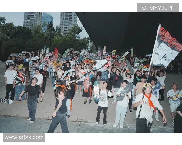 武汉滑板队的节奏与文化探秘：深度解析滑板运动的魅力与挑战