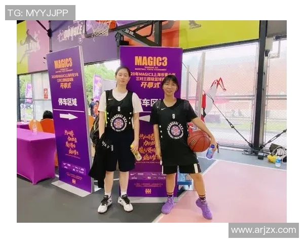 赛后分析:上海篮球队与北京篮球队的耐力较量与战术启示 赛后分析:上海篮球队与北京篮球队的耐力较量与战术启示