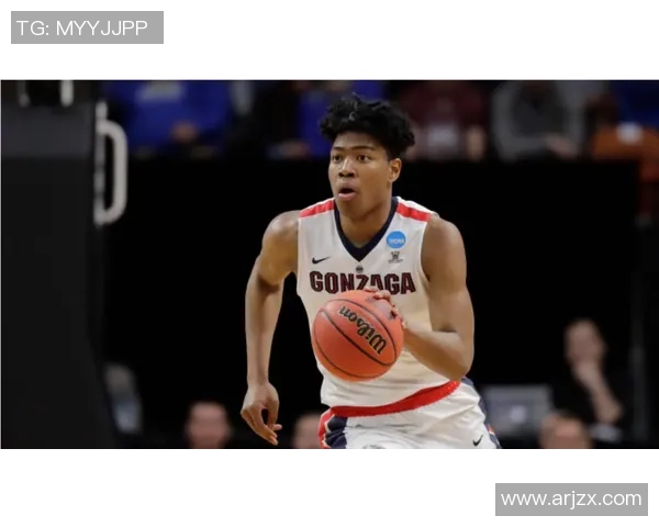 刘铮的篮球之路:从青涩少年到职业球员的成长故事与奋斗历程 刘铮的篮球之路:从青涩少年到职业球员的成长故事与奋斗历程